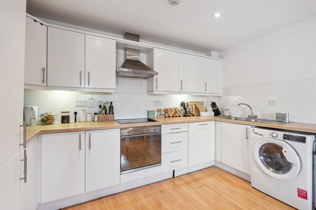 Property photo 3 of 8