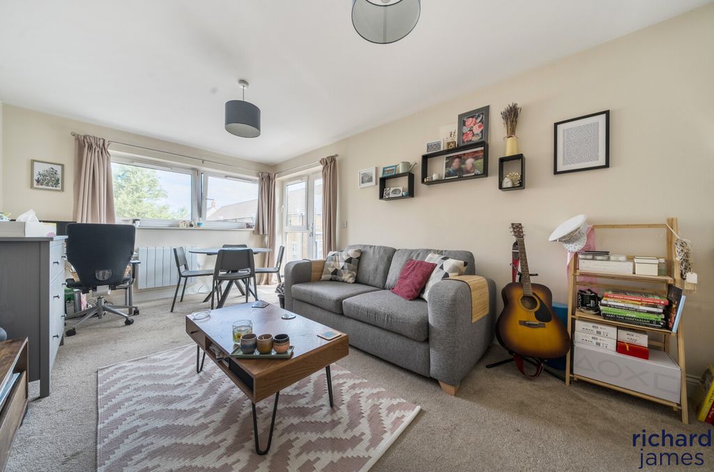 Property photo 2 of 12 ce896A1731Ea409F81465F5Bb5Bd0986
