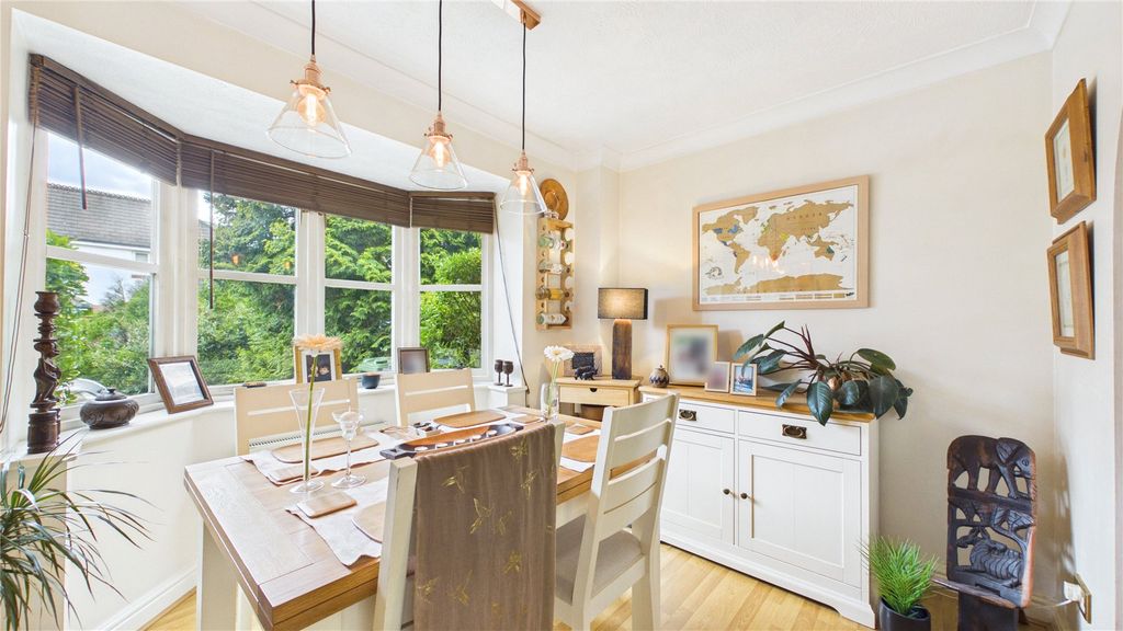 Additional image 6 of 4 bed link detached house for saleLightwater, Surrey GU18