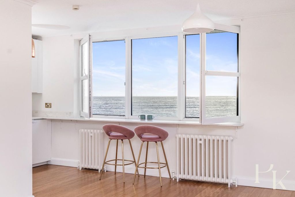 Property photo 1 of 29 Courtenay Terrace, Flag Court, 36-007.Jpg