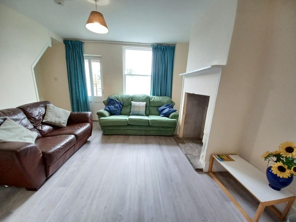 Property photo 3 of 12 Property Photo