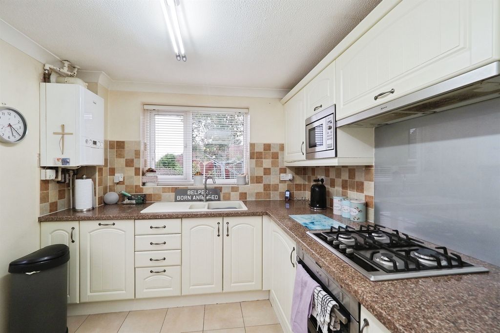 Property photo 2 of 17