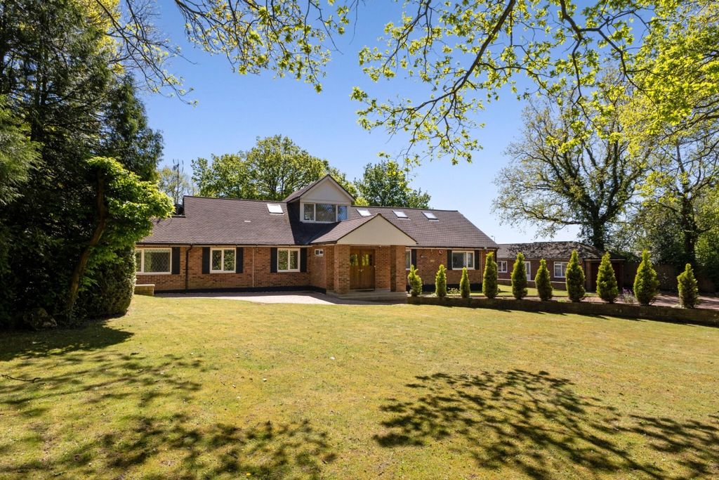 Property photo 1 of 12 107671_Lotus-Lodg...