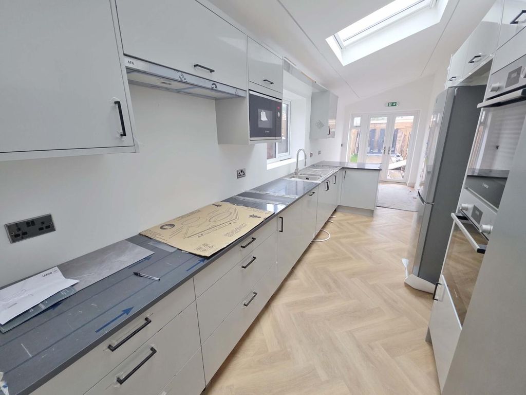 Property photo 2 of 28 Kitchen2.Jpg