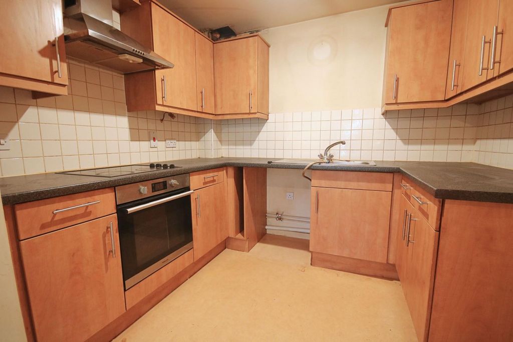 Property photo 2 of 9 Kitch2 (3).Jpg