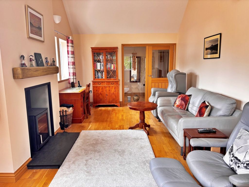 Property photo 3 of 35