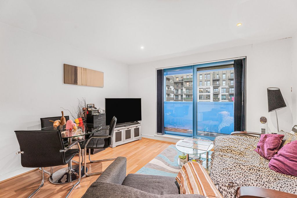 Property photo 2 of 15 Reception Room