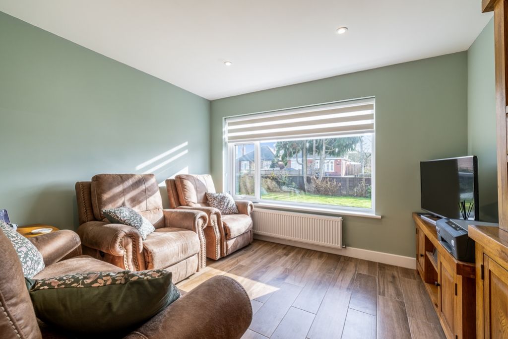 Property photo 3 of 18 62 Kingsway (Fishtoft)-13