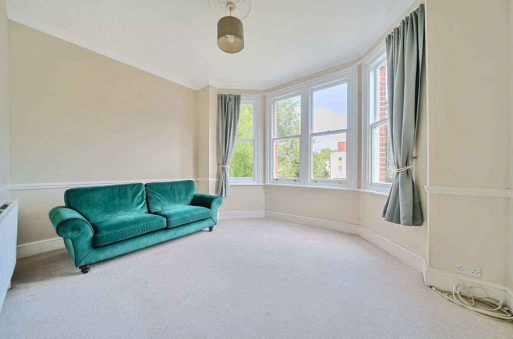 Property photo 2 of 12 1293766-32-682B19...