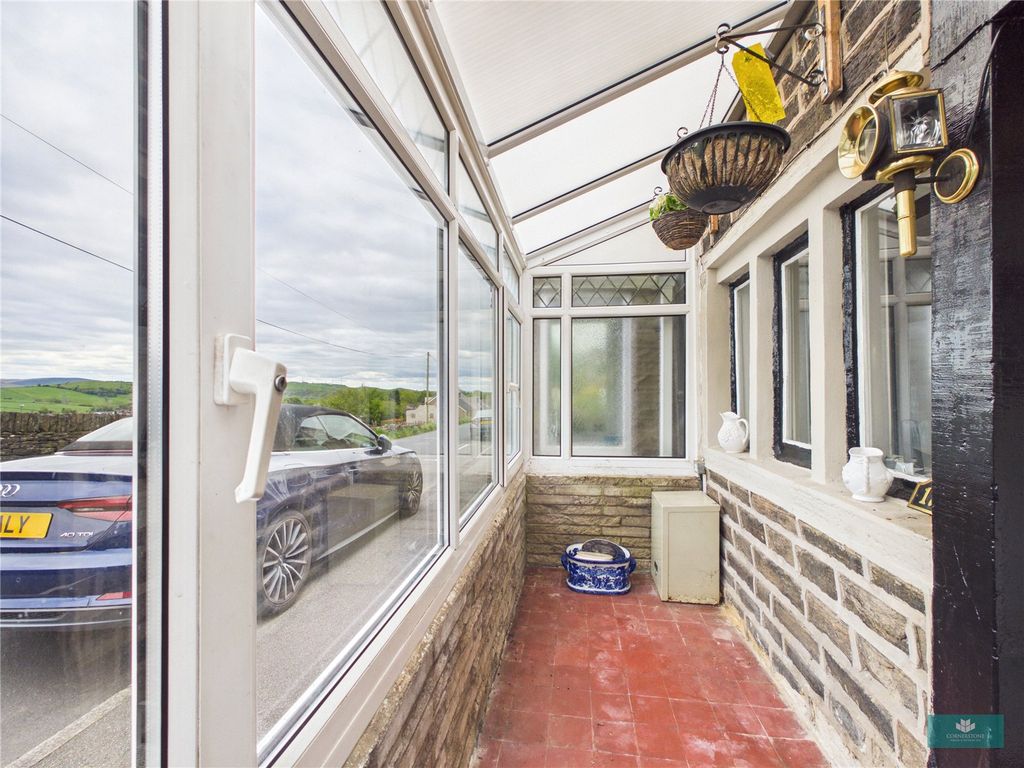 Property photo 2 of 44 Picture No. 01