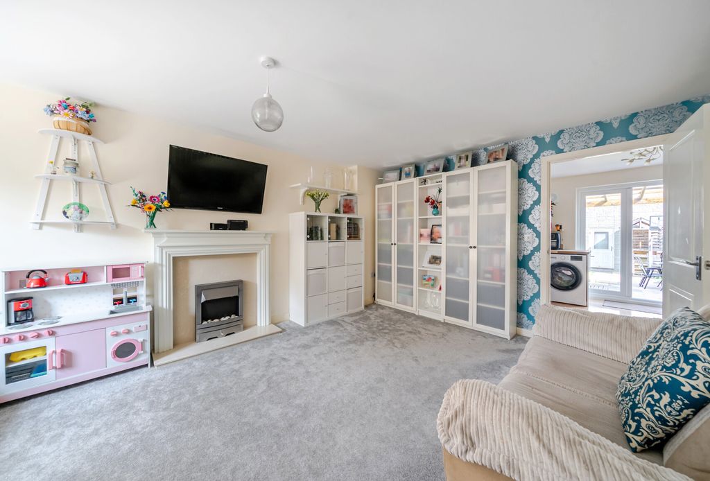 Property photo 3 of 22 1341122-11-689F04...