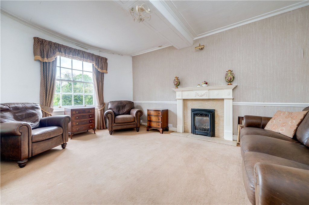 Property photo 3 of 27 Sitting Room