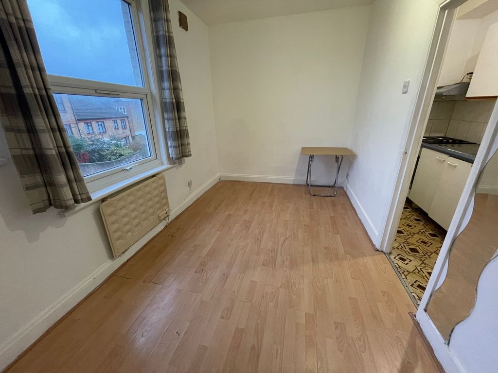 Property photo 1 of 4