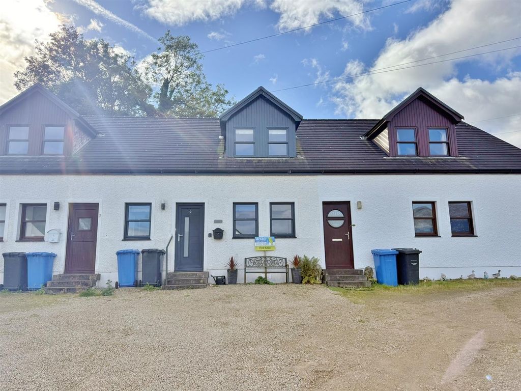 Property photo 2 of 29 2 Mid Mayish Cottage (In The Middle)