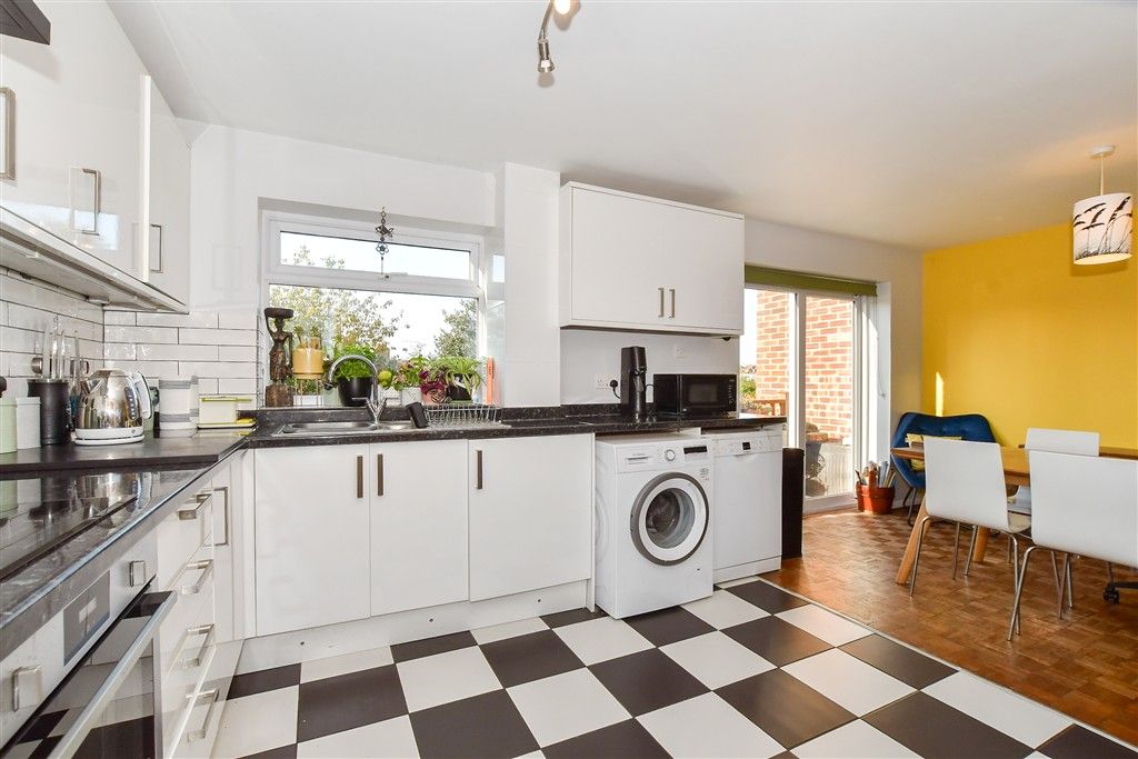 Property photo 3 of 14 Kitchen/Dining Room