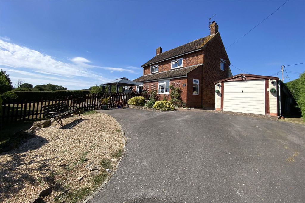 Property photo 2 of 14 Picture No. 17