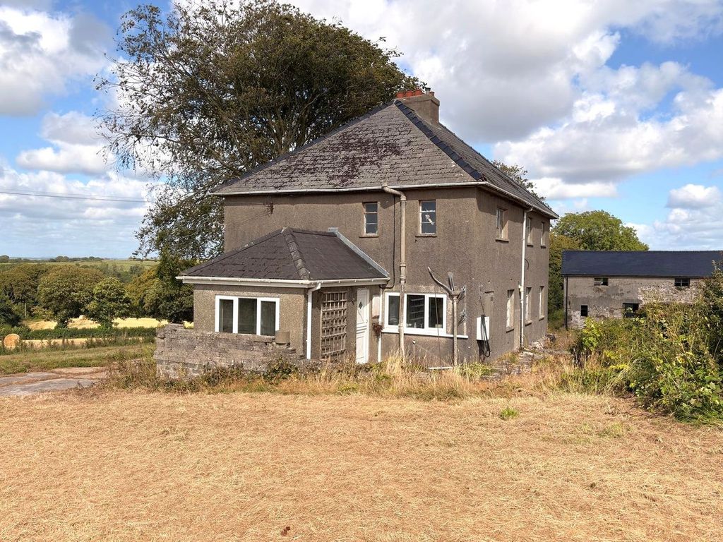 Property photo 3 of 20