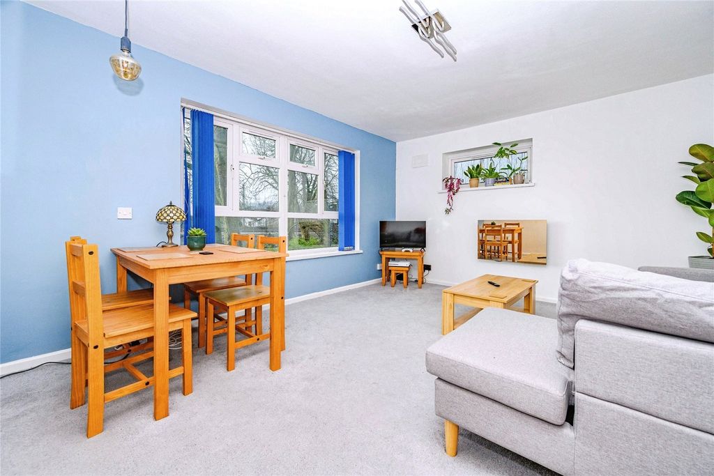 Property photo 2 of 8 Picture No. 02