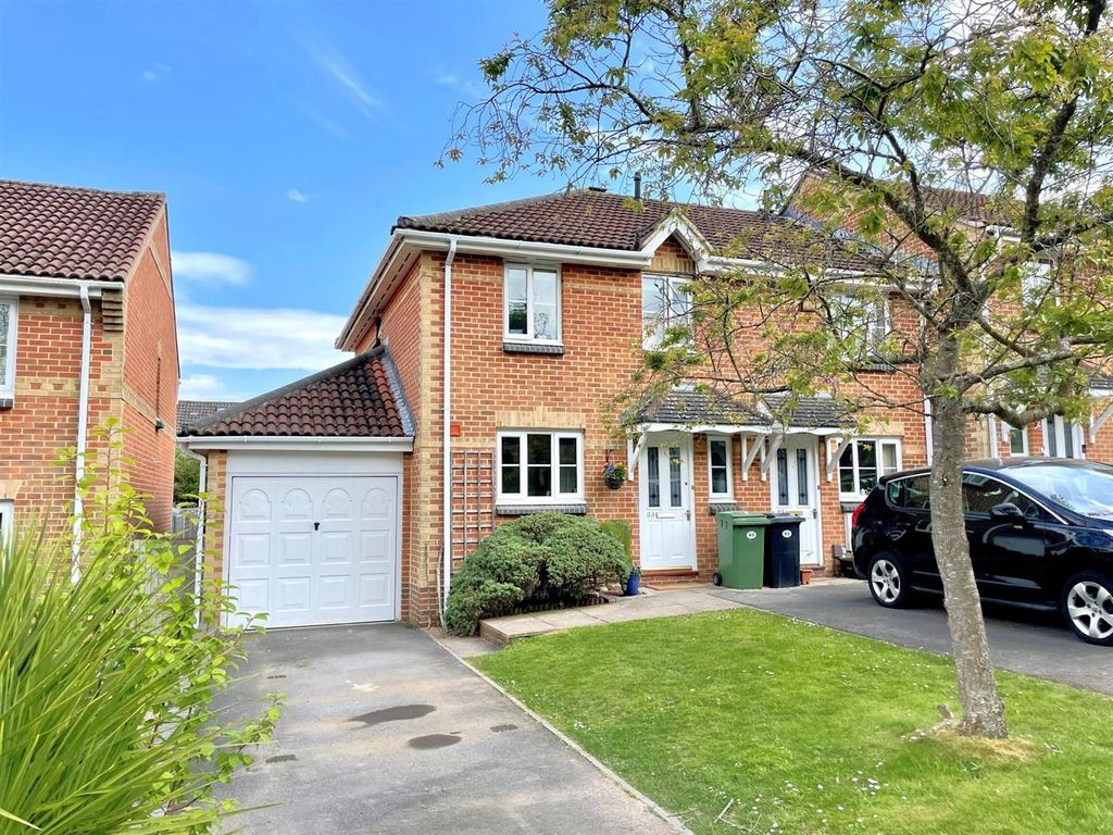 Property photo 1 of 12