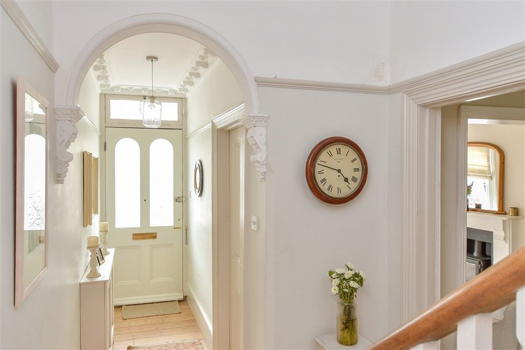 Property photo 2 of 20 Entrance Hall