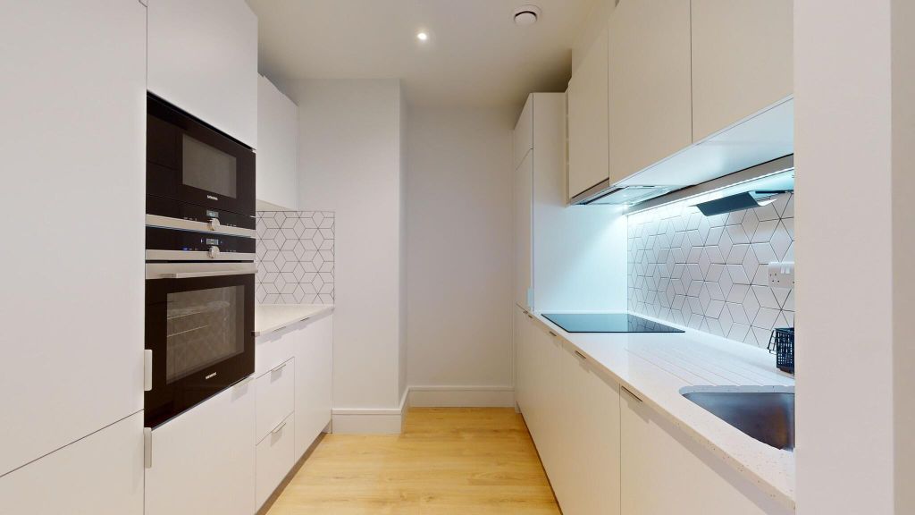 Property photo 2 of 19 Kitchen