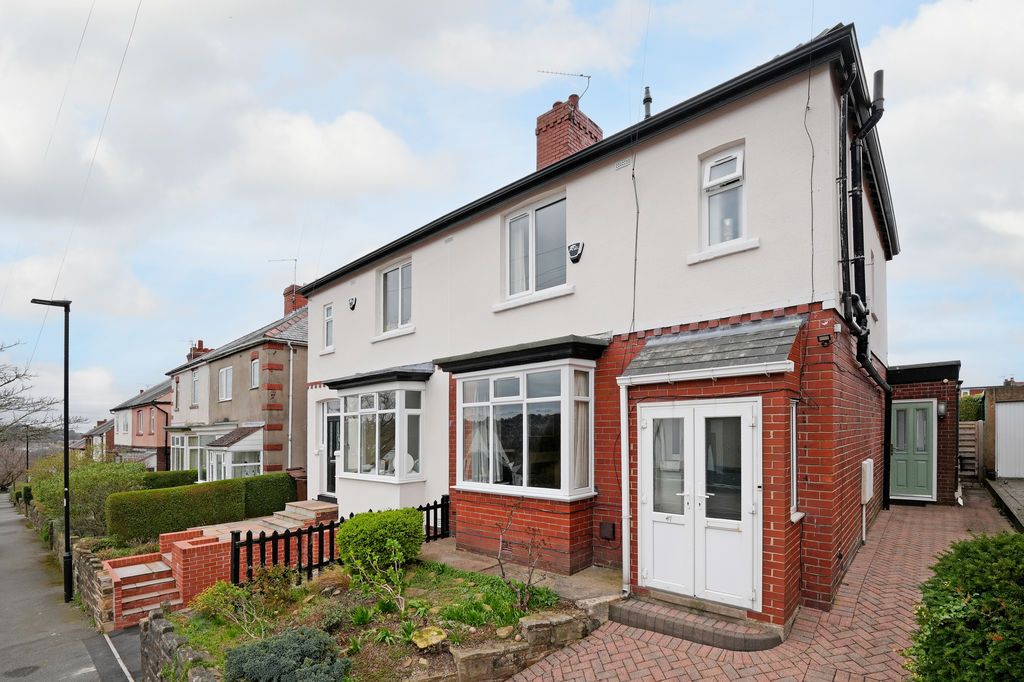 Property photo 1 of 29 External