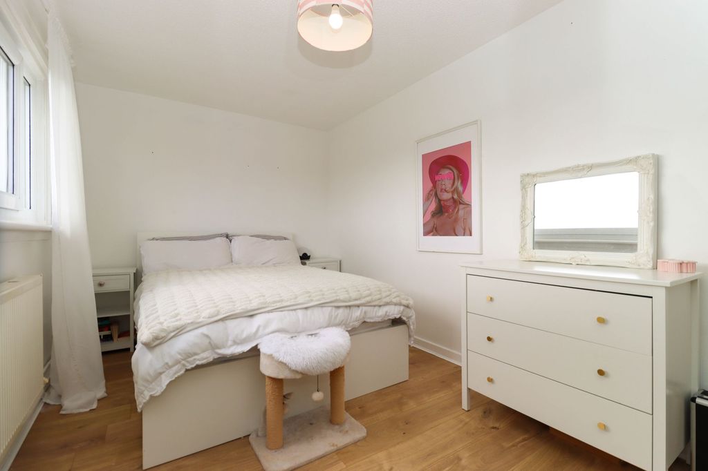 Additional image 10 of 2 bed flat for saleVictoria Street, Craigshill, Livingston EH54