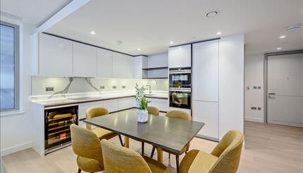 Property photo 3 of 14 Kitchen