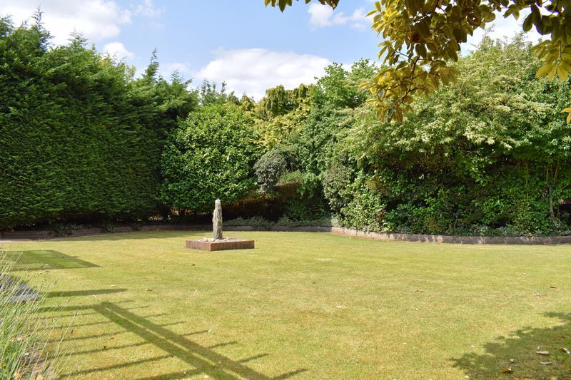 Property photo 2 of 19 Photo 24
