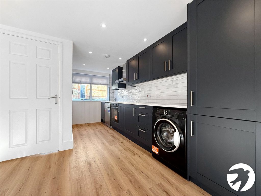 Property photo 2 of 14 Picture No. 09