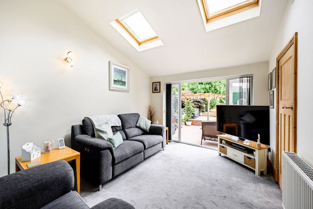 Property photo 2 of 40