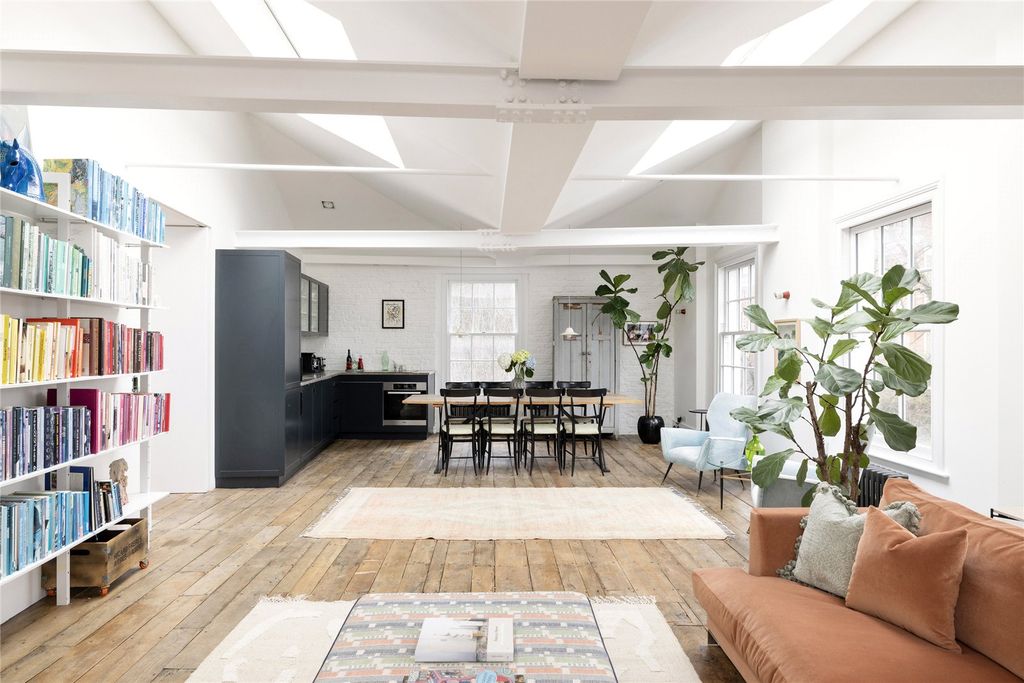 Property photo 2 of 15 Picture No. 06