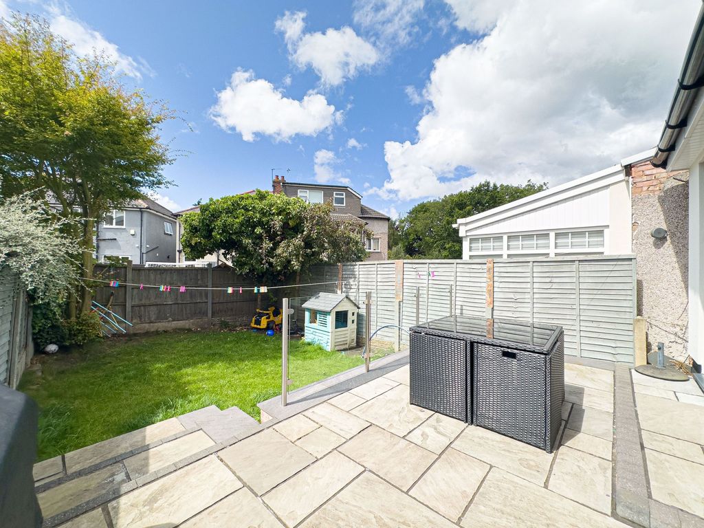 Property photo 3 of 18 Photo 11