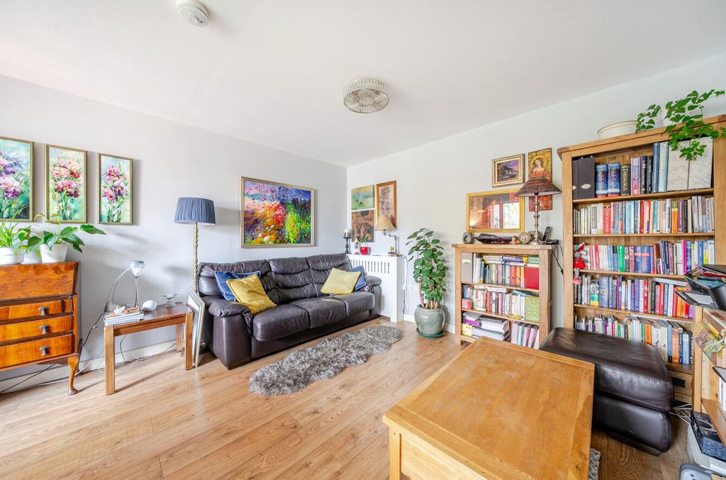 Property photo 2 of 9