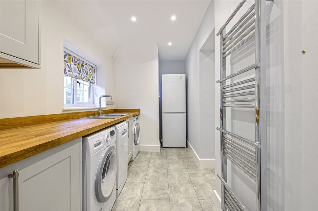 Property photo 3 of 21 Picture No. 13