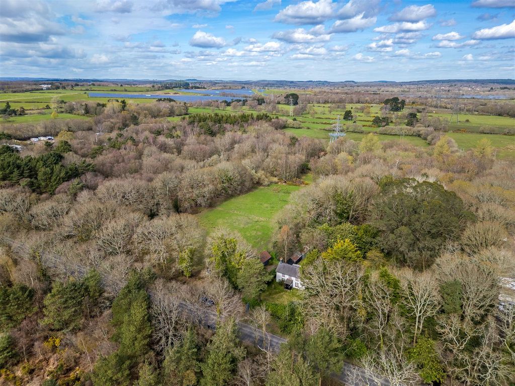 Property photo 2 of 25 1431735-11-69c53421E2852-Arw-1.Jpg