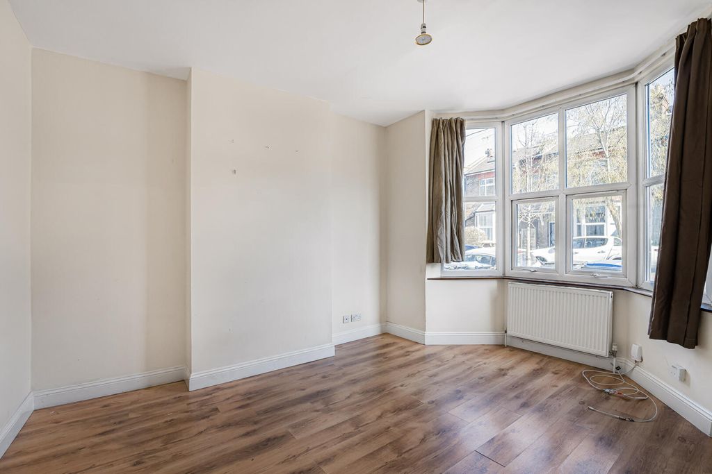 Property photo 3 of 23 Living Room