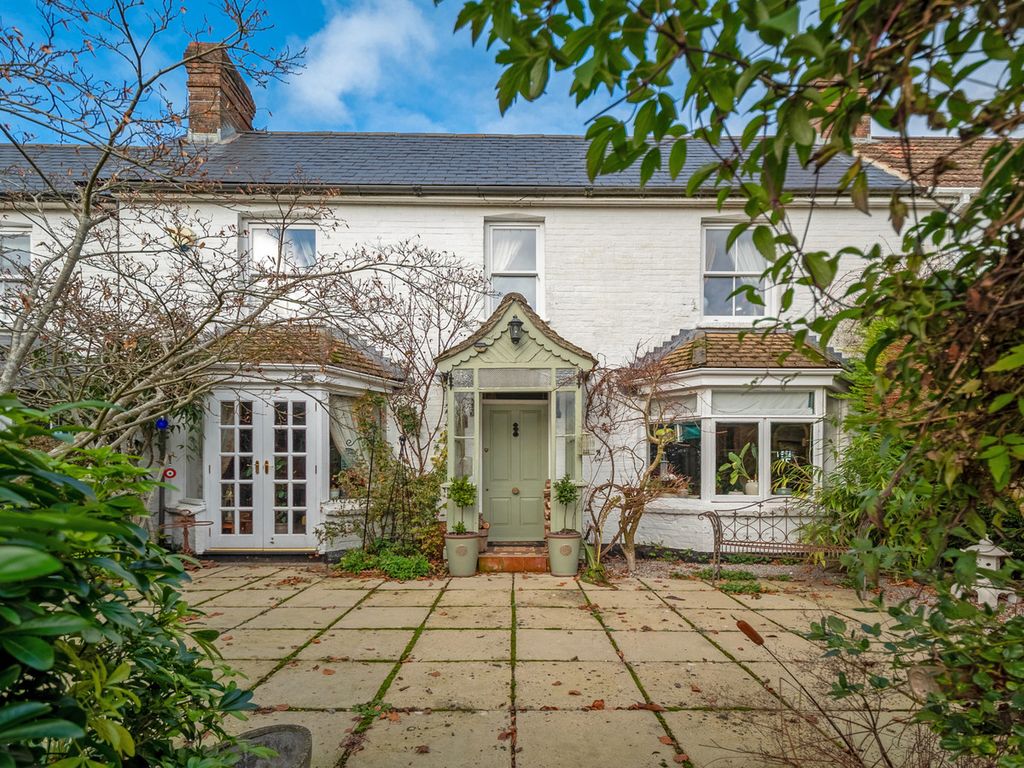 Property photo 2 of 36