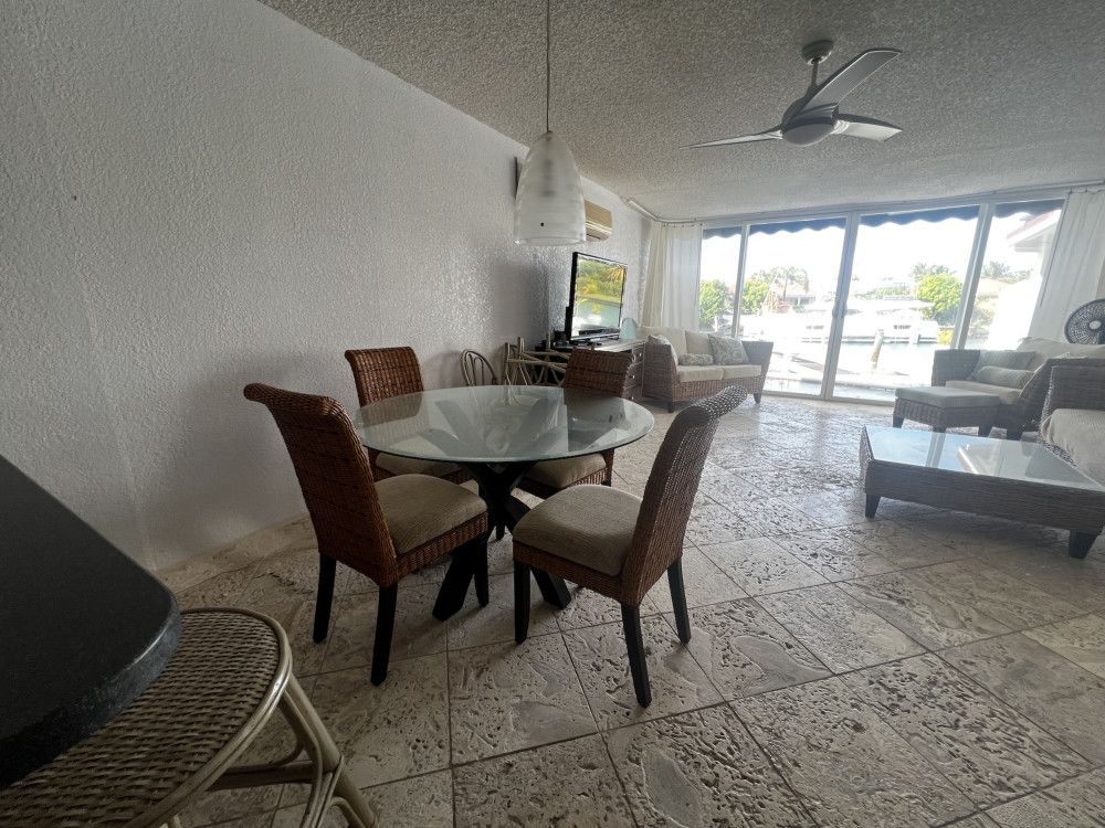 Property photo 3 of 34