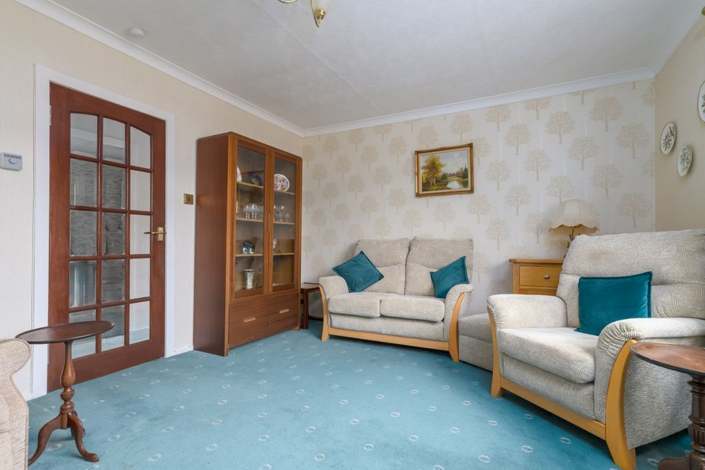 Property photo 3 of 16