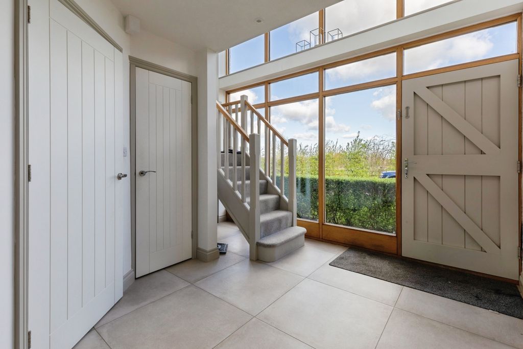 Property photo 3 of 45 Hallway