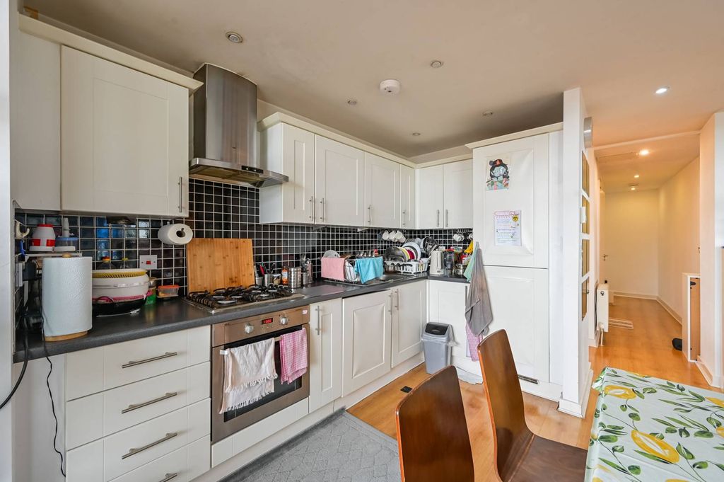 Property photo 2 of 13