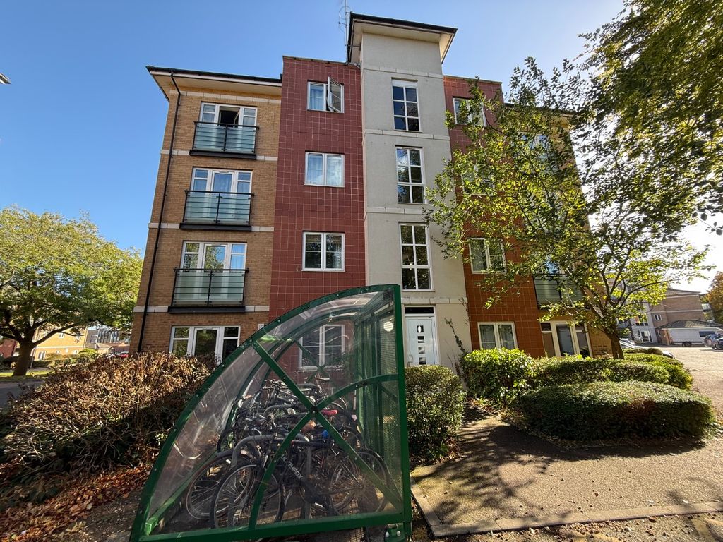 Property photo 1 of 8 5900731
