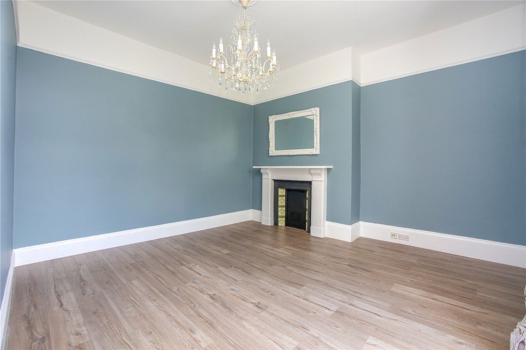 Property photo 1 of 12 Picture No. 28