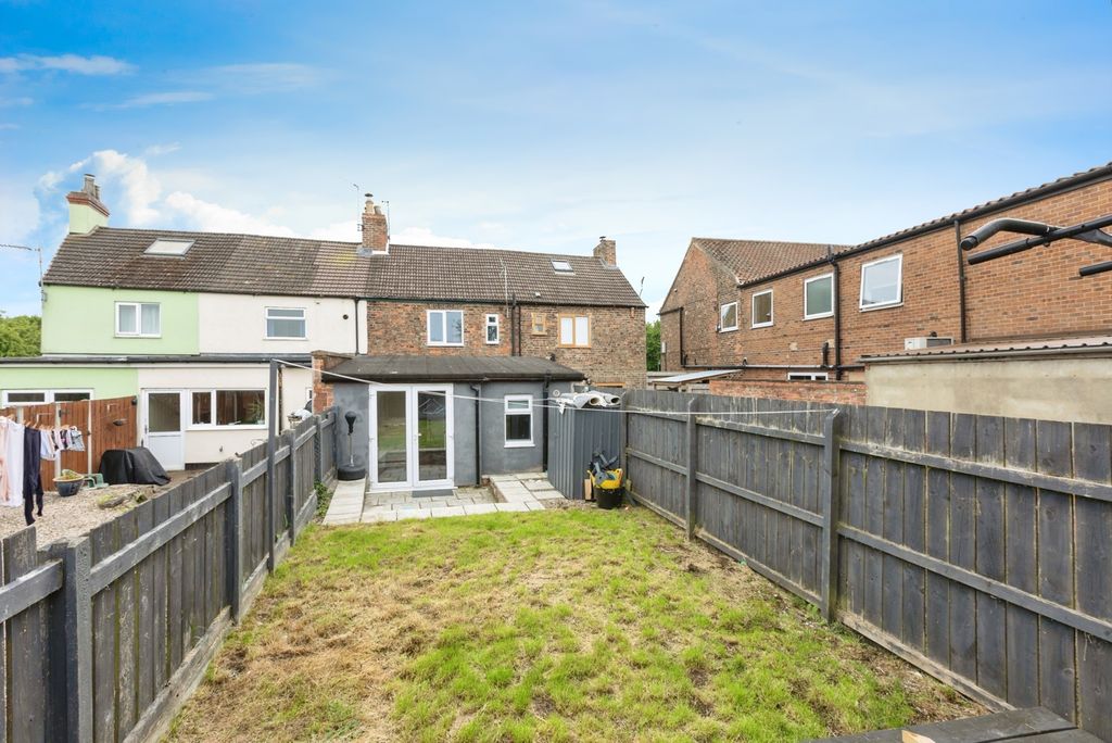 Property photo 1 of 17 Rear Garden