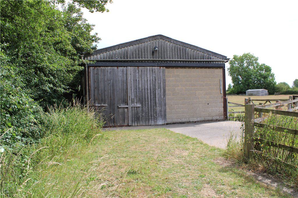 Property photo 2 of 8 Barn