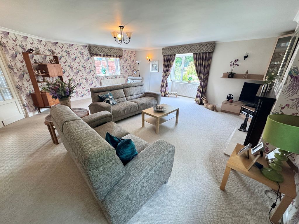 Property photo 2 of 24