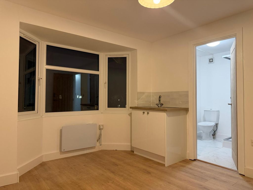 Property photo 1 of 14 Kitchen