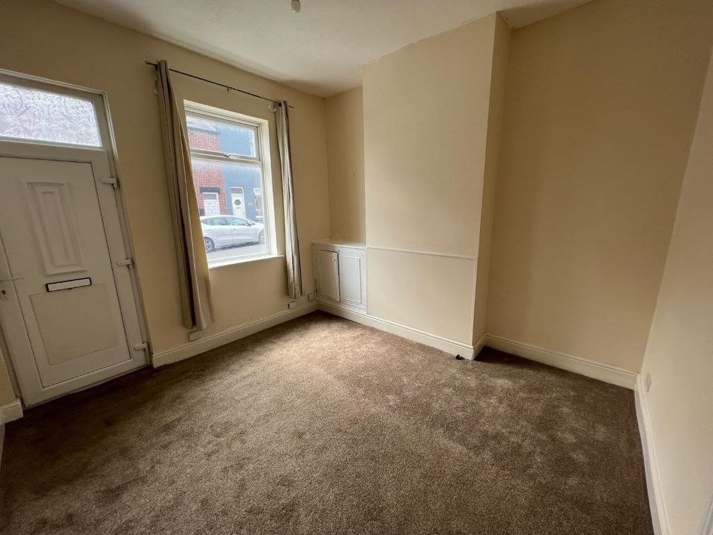 Property photo 3 of 10 Image 3
