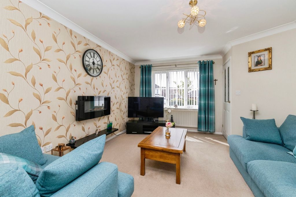 Property photo 2 of 18 Pbox-Img.Jpg